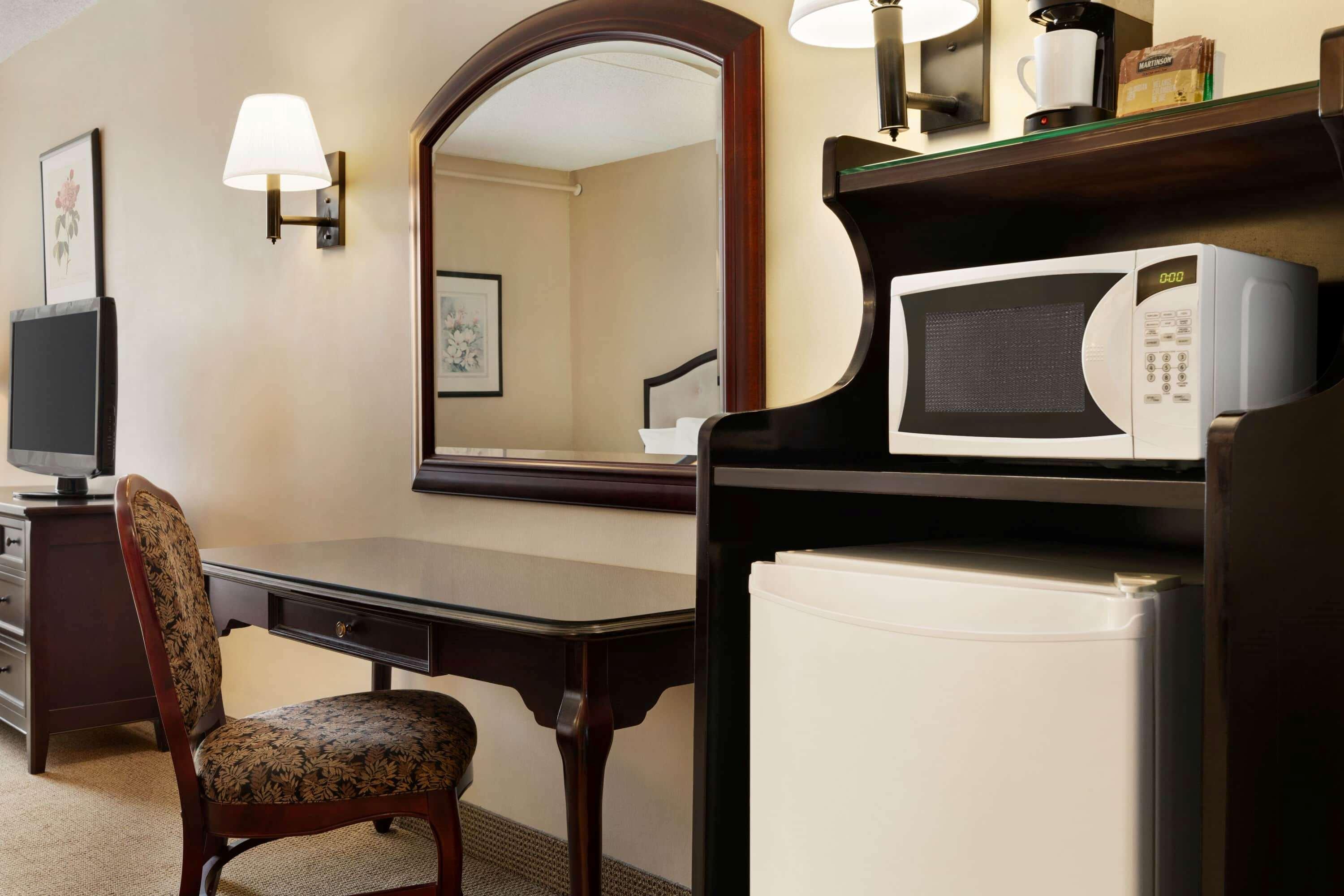 מלון Ramada By Wyndham פרדריקטון מראה חיצוני תמונה