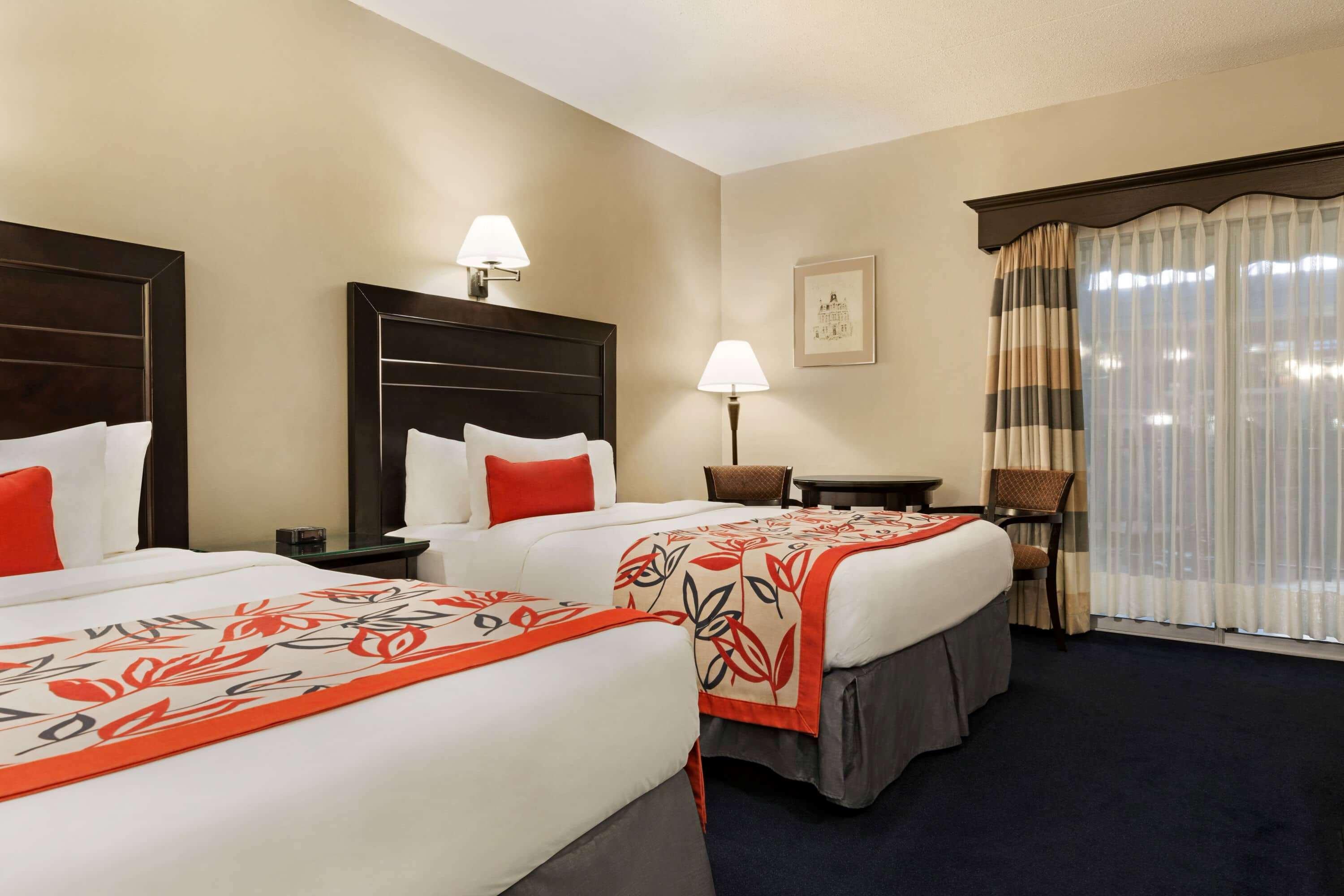 מלון Ramada By Wyndham פרדריקטון מראה חיצוני תמונה