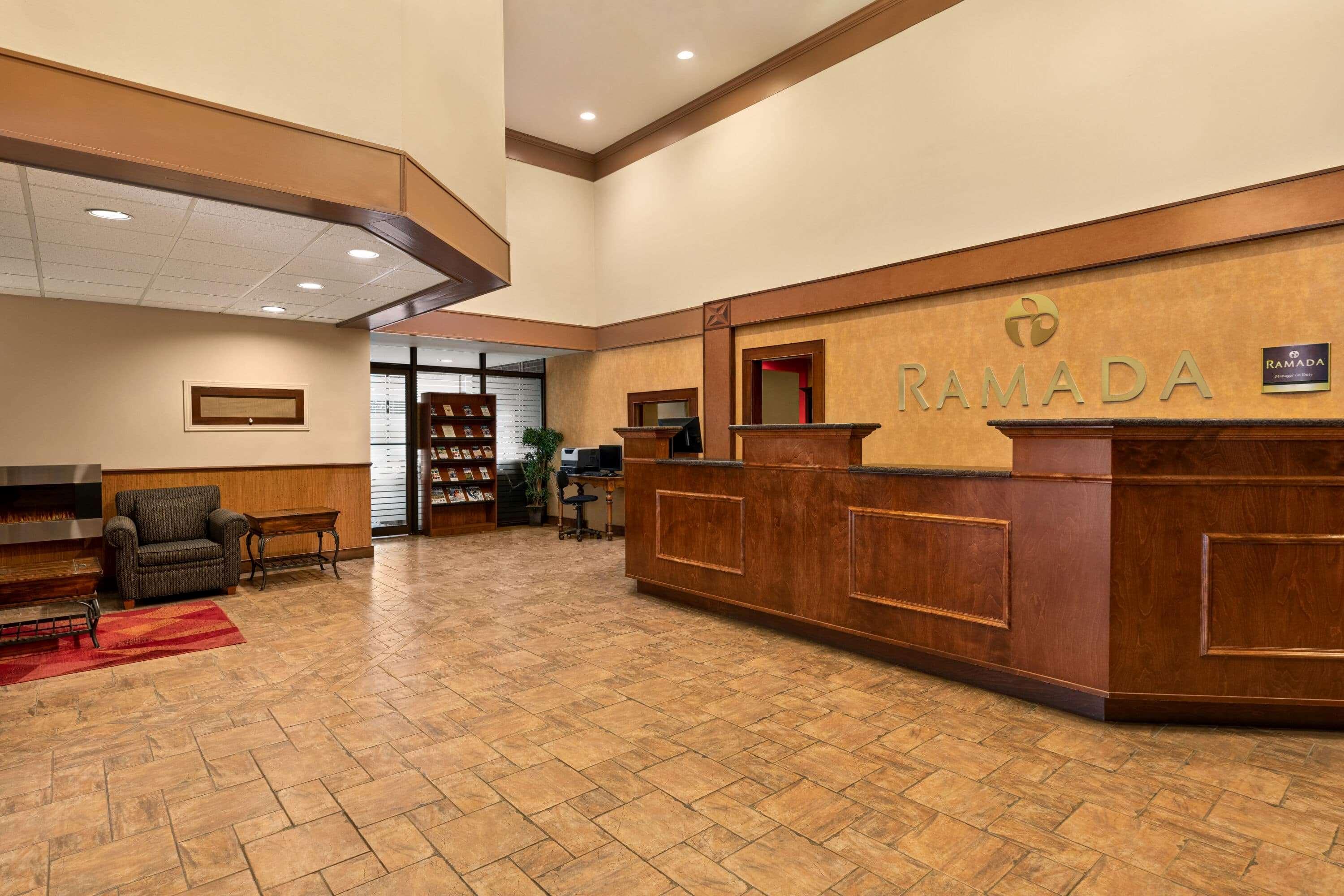 מלון Ramada By Wyndham פרדריקטון מראה חיצוני תמונה