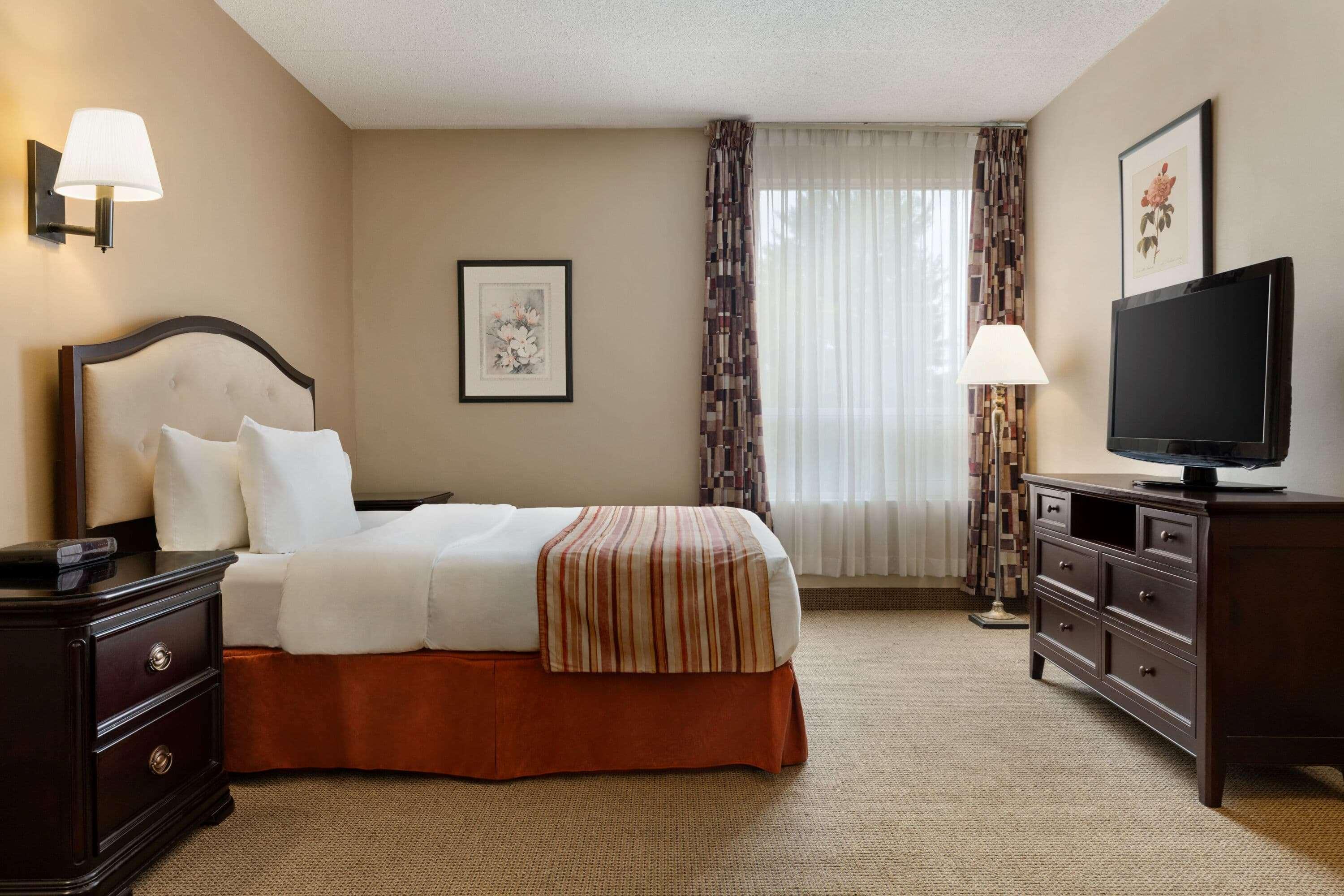 מלון Ramada By Wyndham פרדריקטון מראה חיצוני תמונה