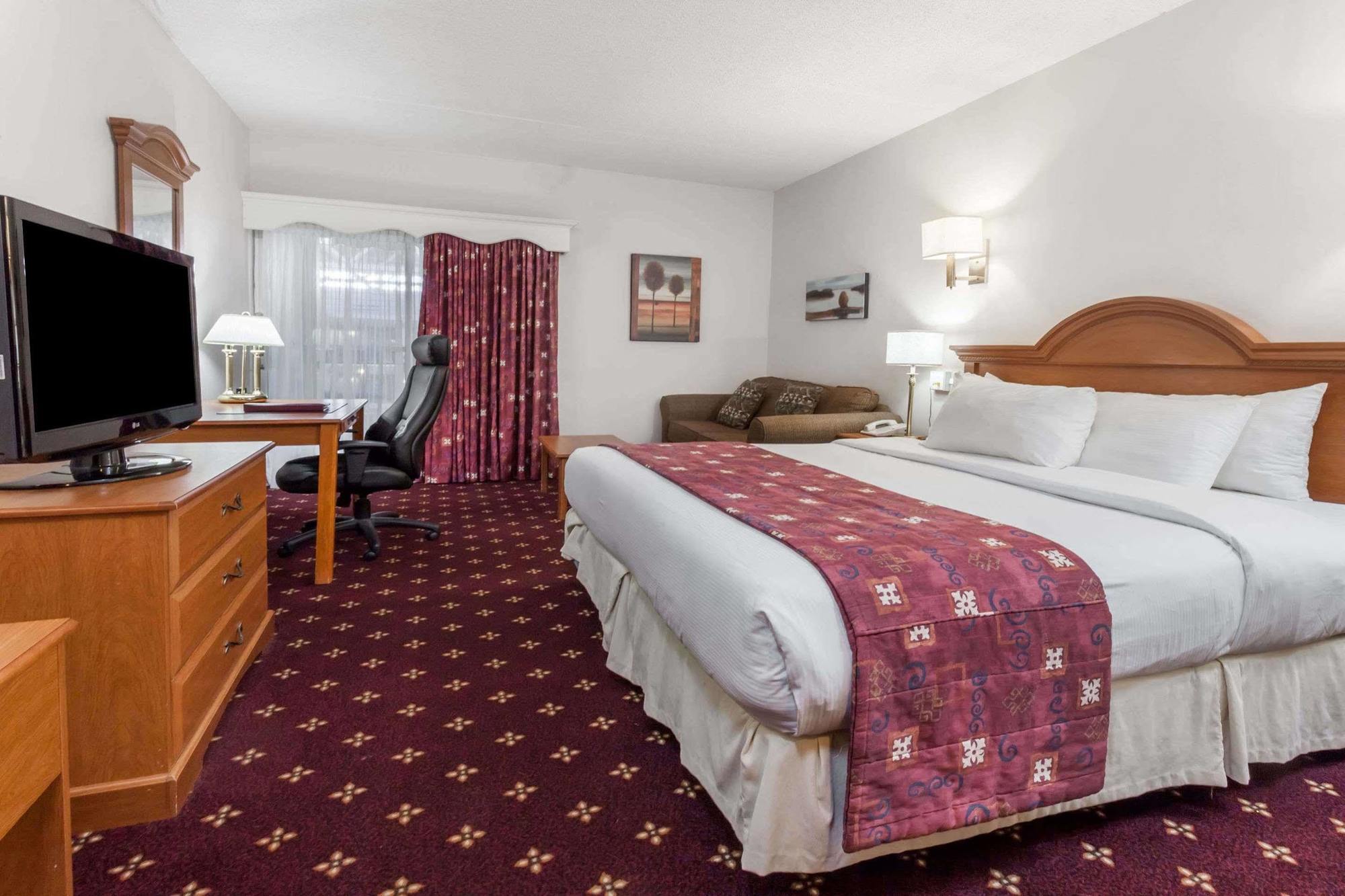 מלון Ramada By Wyndham פרדריקטון מראה חיצוני תמונה