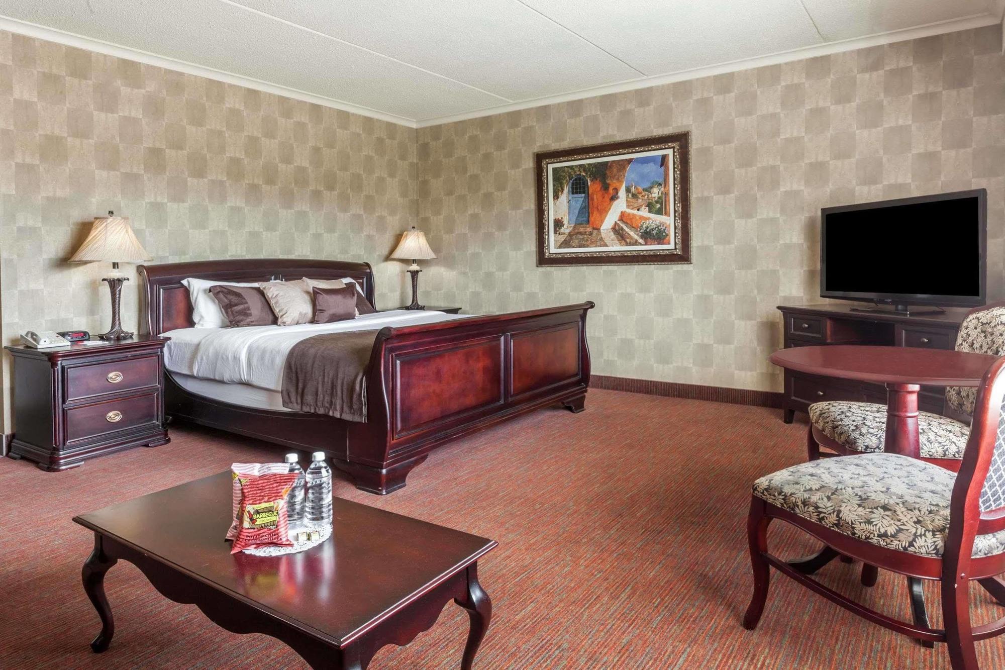 מלון Ramada By Wyndham פרדריקטון מראה חיצוני תמונה